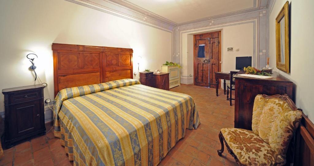 Hostal Antico Casale Urbani Scheggino Habitación foto